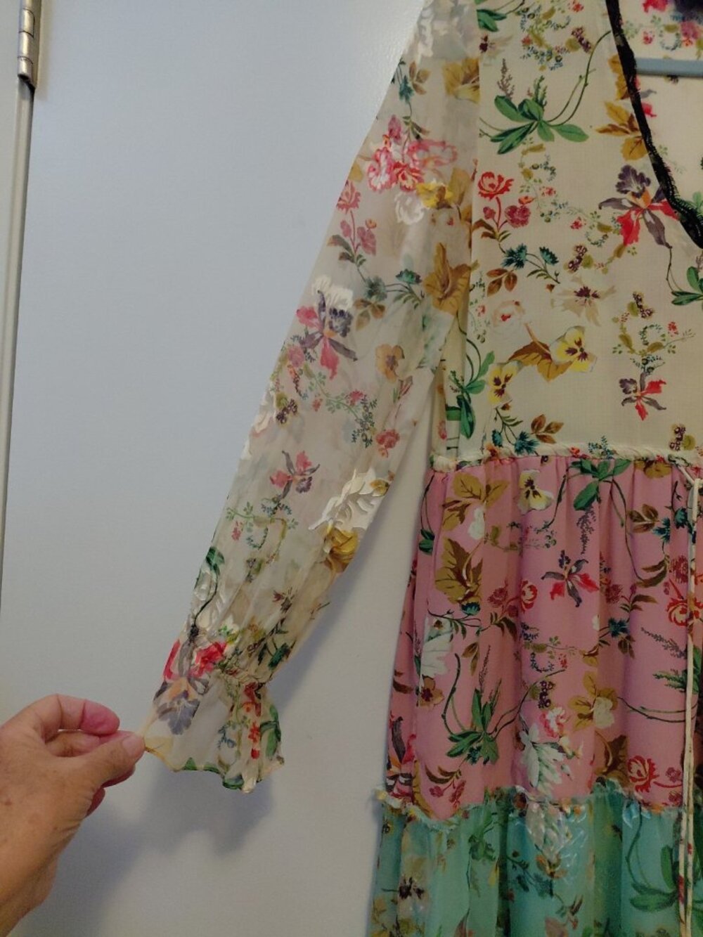 Hemnant & Nandita Wild Rose Silk Dress Tiered V-Neck Floral Long Sleeve Medium - Picture 7 of 12